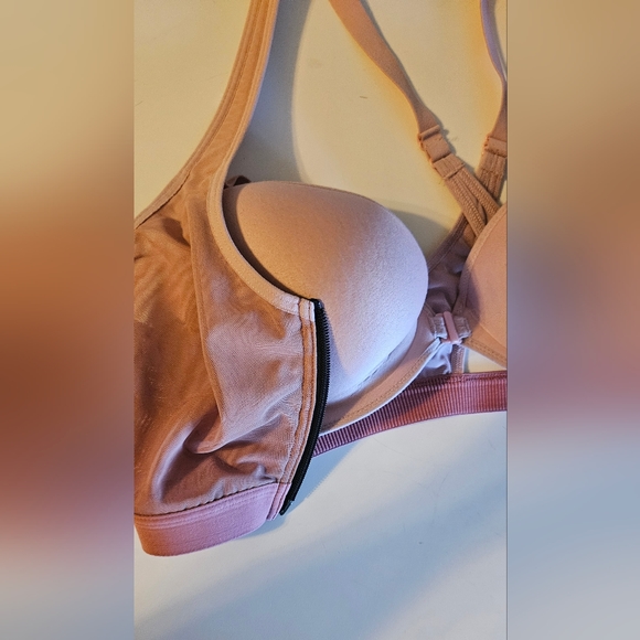 Victoria Sport Knock Out Athletic Bra - Picture 5 of 10